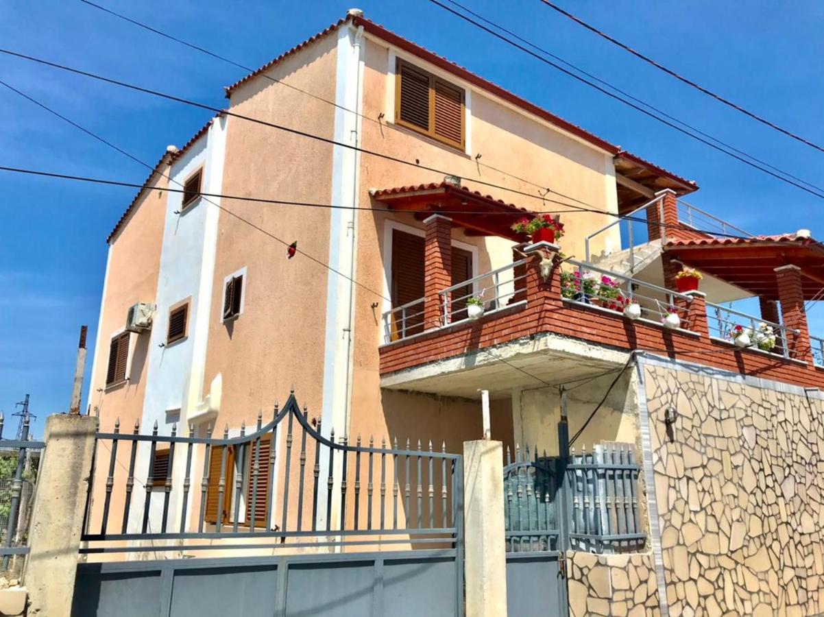 Vila Arlind Ξενοδοχείο Vlorë Εξωτερικό φωτογραφία