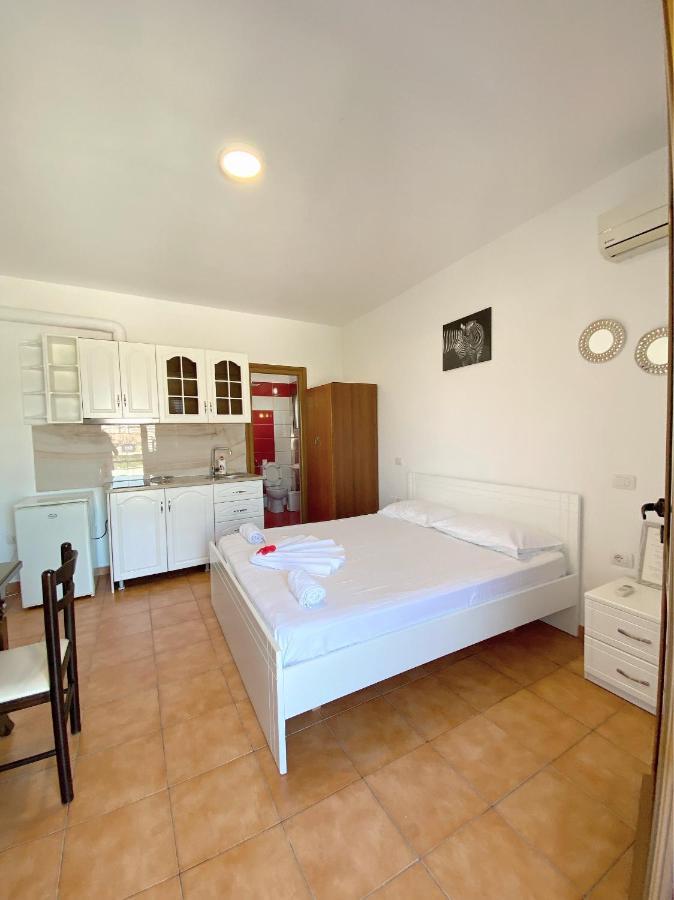 Vila Arlind Ξενοδοχείο Vlorë Εξωτερικό φωτογραφία