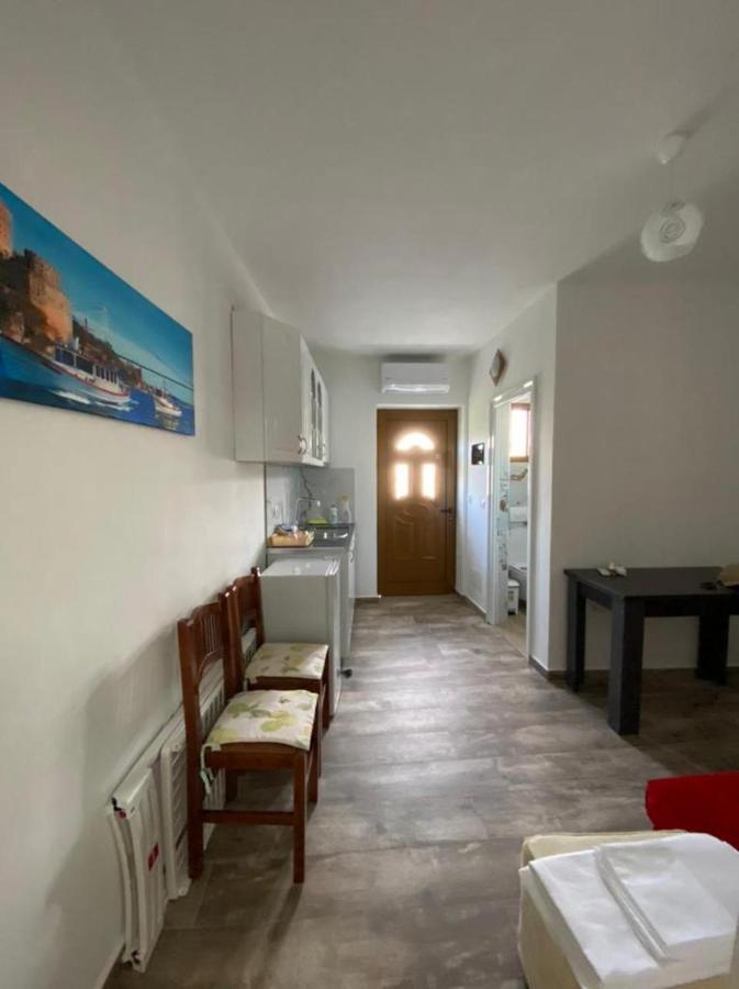 Vila Arlind Ξενοδοχείο Vlorë Εξωτερικό φωτογραφία
